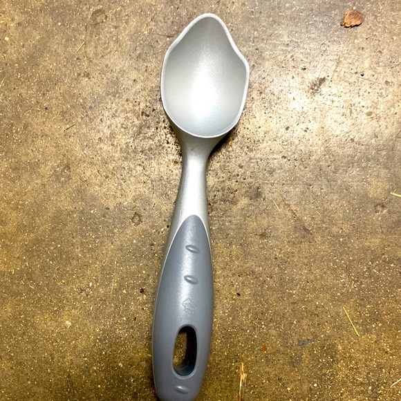 Pampered Chef Kitchen Pampered Chef Ice Cream Scoop Poshmark